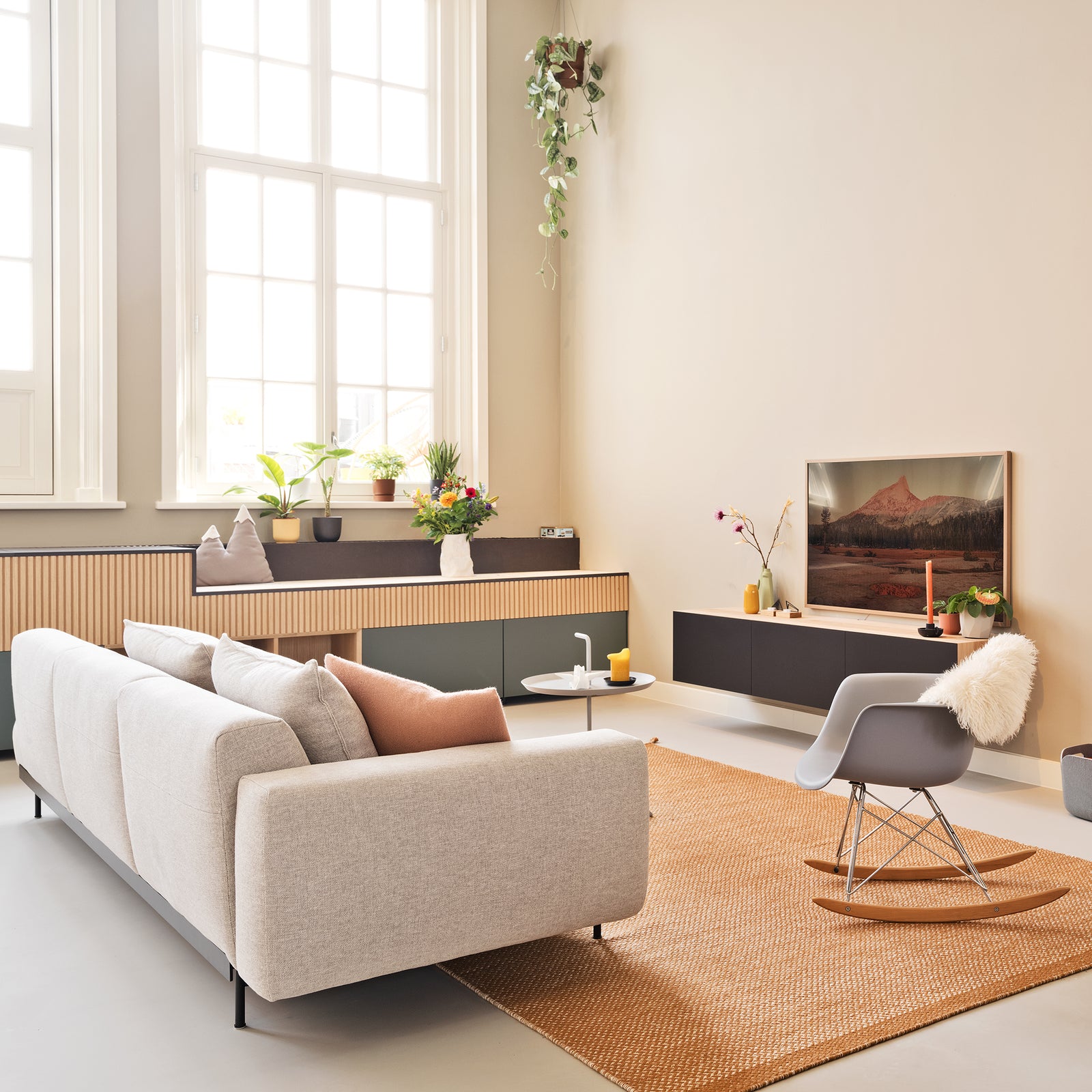 Wandmeubel Azur: Een modern ontwerp met klassieke materialen