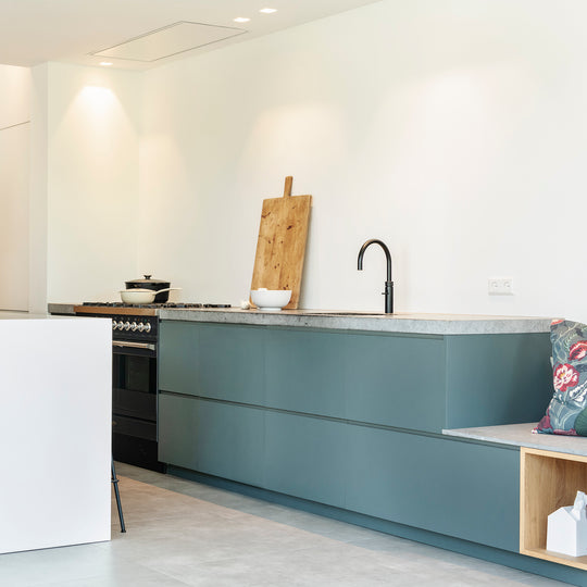 Houtmerk Ratio® - Plint voor keuken - Fenix Keukens Houtmerk