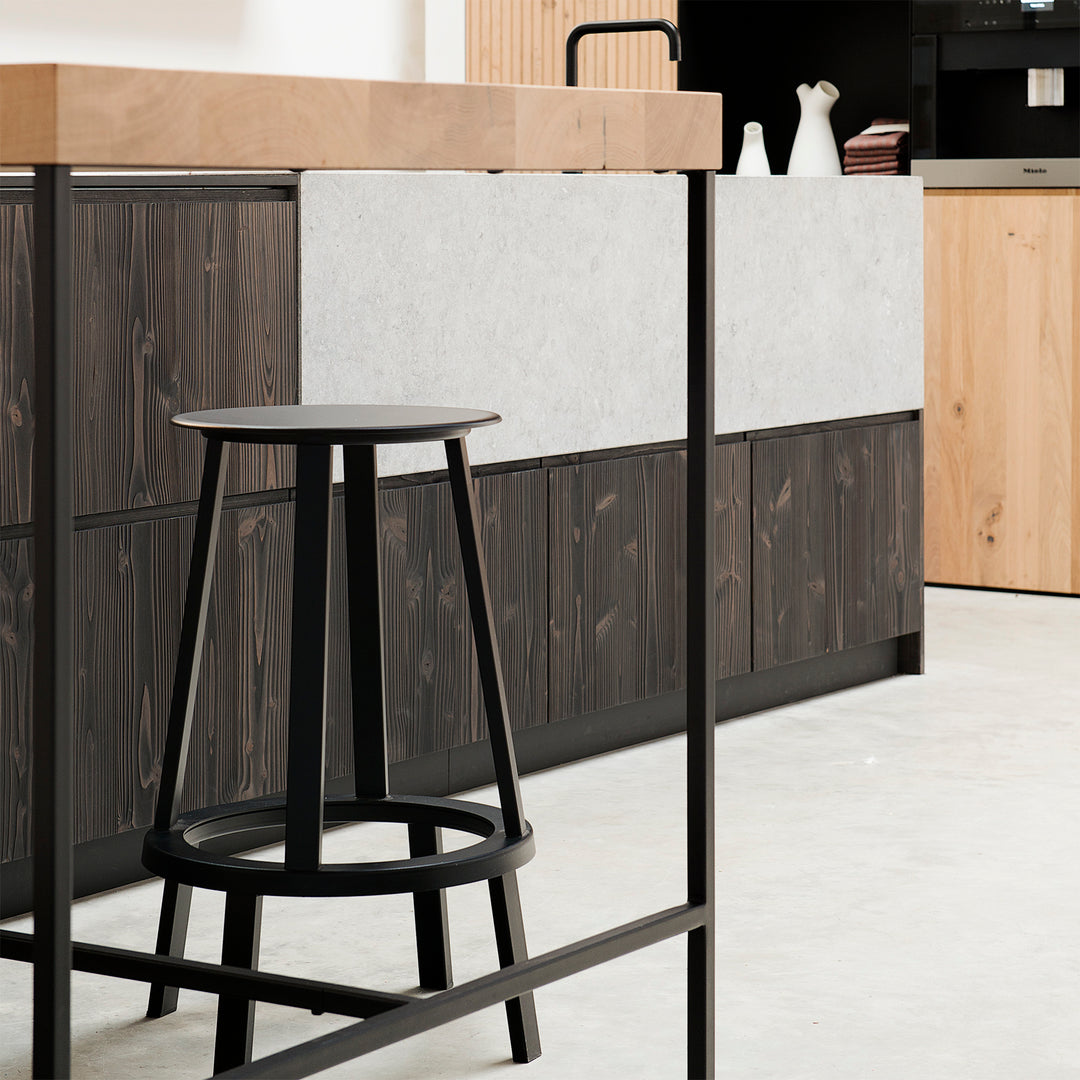 Massief houten keuken bar met stalen frame