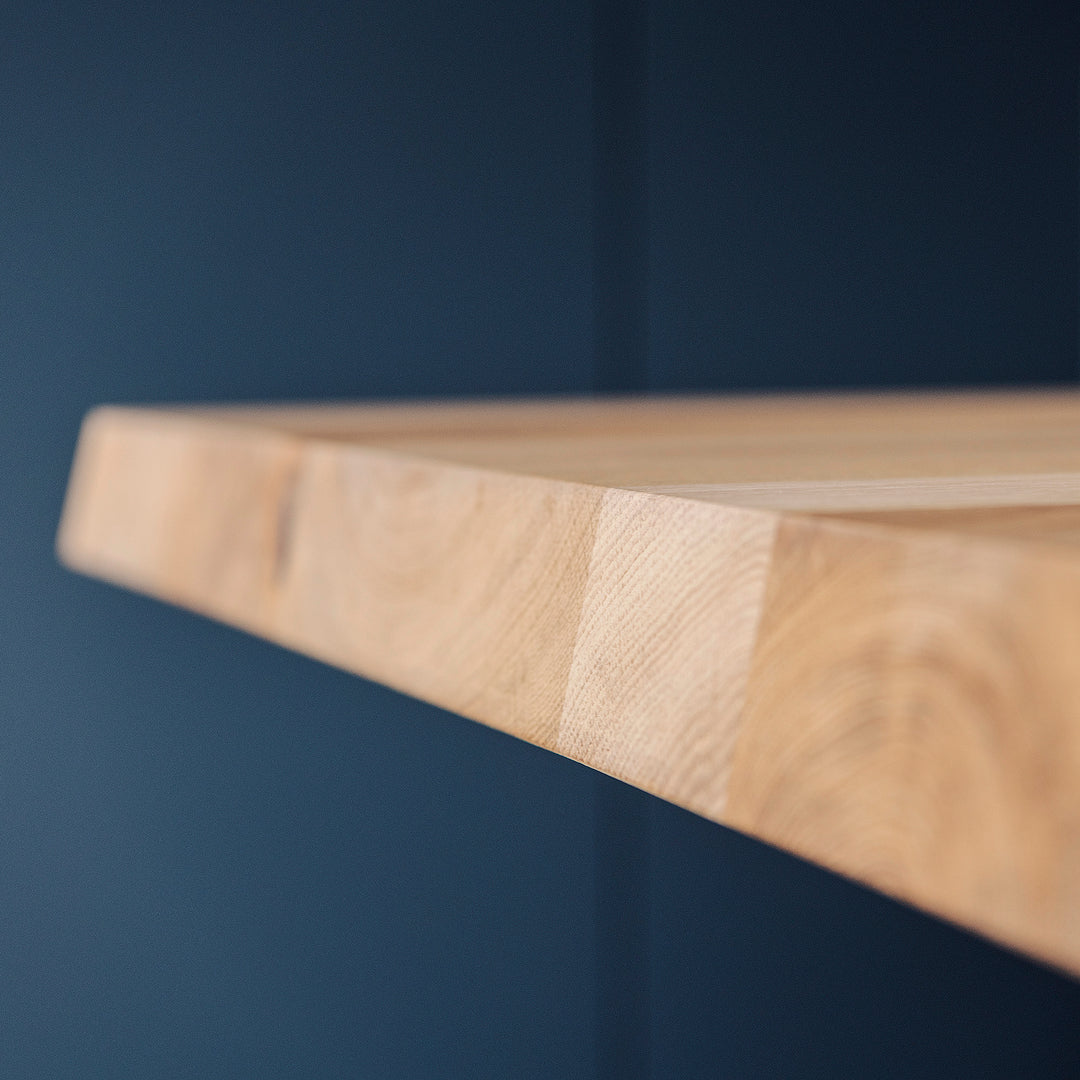 Rechthoekig massief houten tafelblad met afgeschuinde zijdes