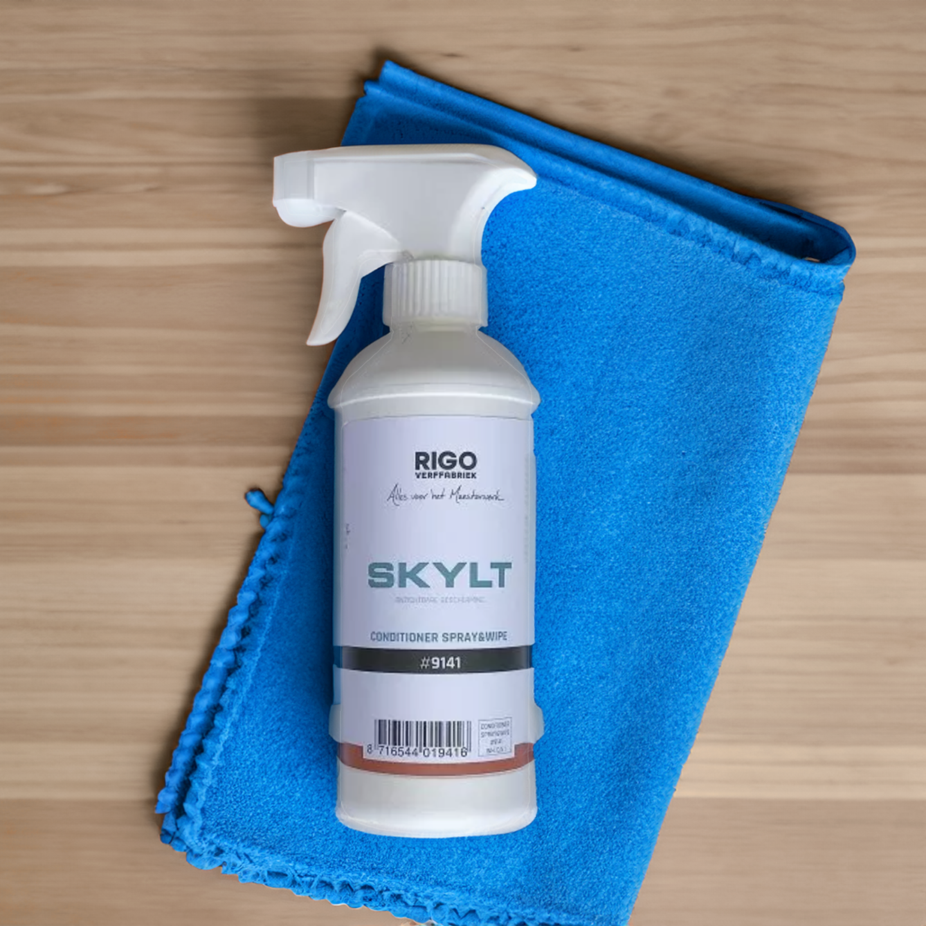 Skylt – Spray&Wipe Conditioner – Cleaner voor mat gelakte houten oppervlakken Afwerking en Onderhoud Houtmerk