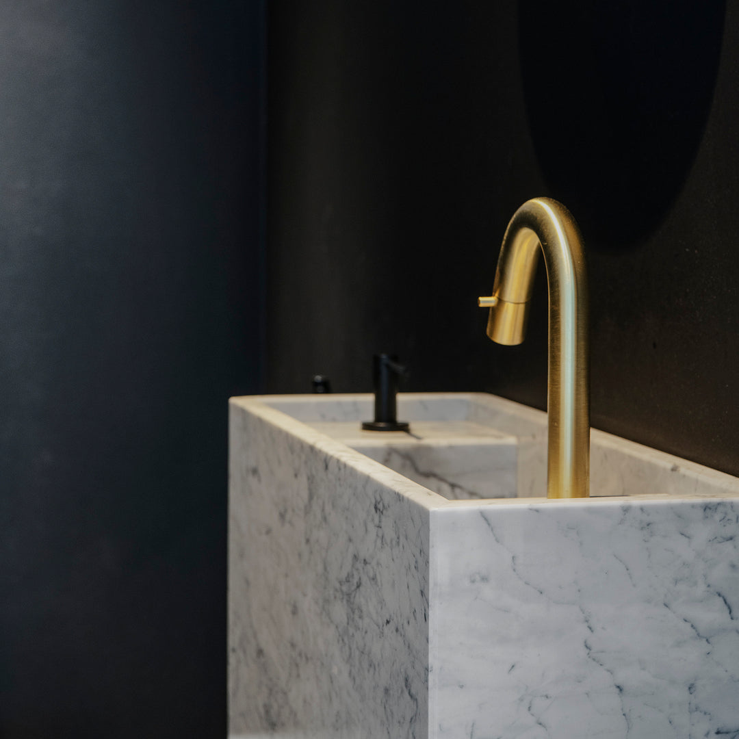 Houtmerk – Onderhoud en Renovatie – Voor alle marmer soorten Afwerking en Onderhoud Houtmerk