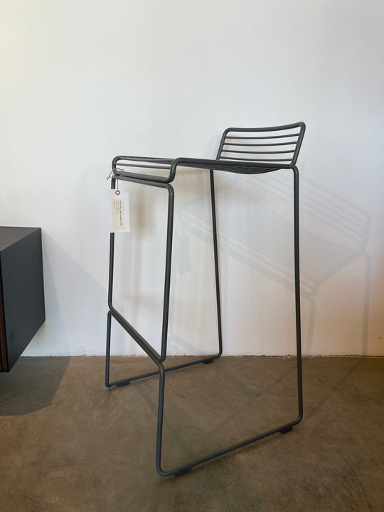 HAY - Hee Barstool - Barkruk Metaal Asphalt Grijs - SALE Stoelen Houtmerk