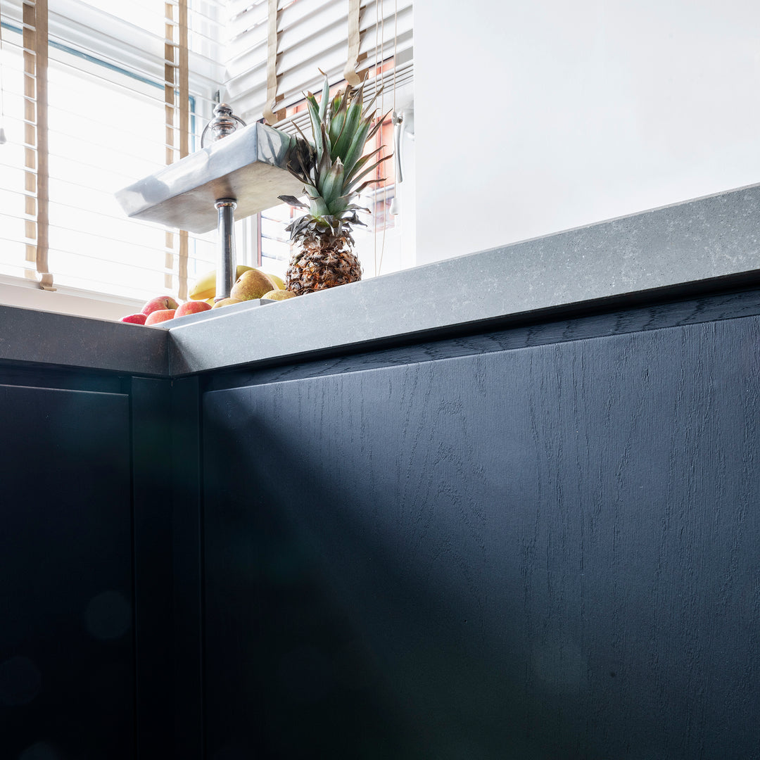 Ratio - Keukenfront GRIP - Massief eiken Primeur Zwarte beits Keukenfronten Houtmerk