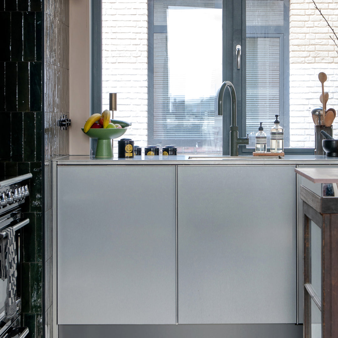 Modus - Keukenfront AURA - Geborsteld RVS Keukenfronten Houtmerk