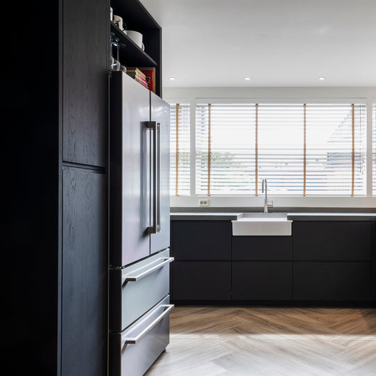 Ratio - Keukenfront GRIP - Massief eiken Primeur Zwarte beits Keukenfronten Houtmerk