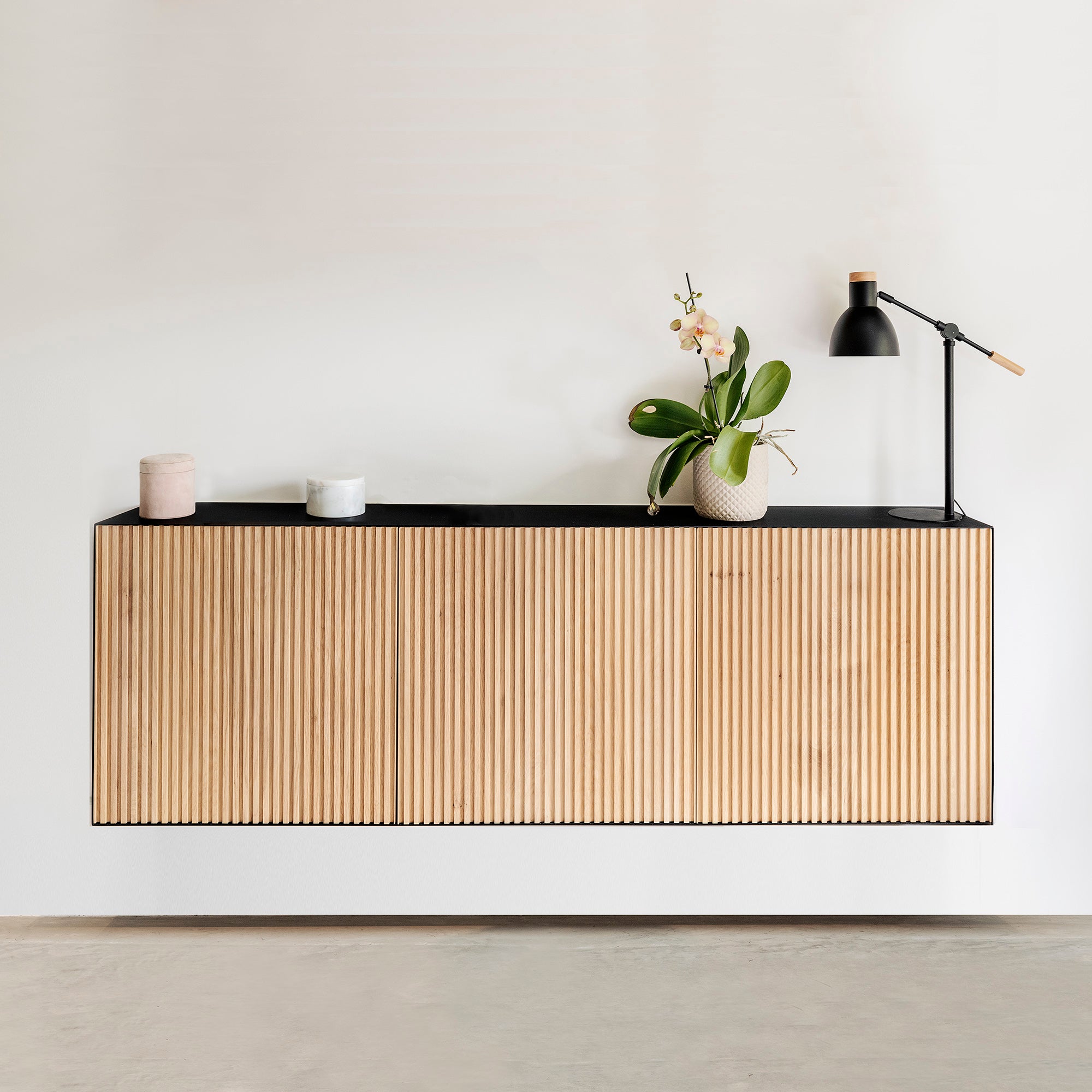 Houtmerk - Stalen dressoir Deco 2 - Geprofileerde fronten Kasten Houtmerk