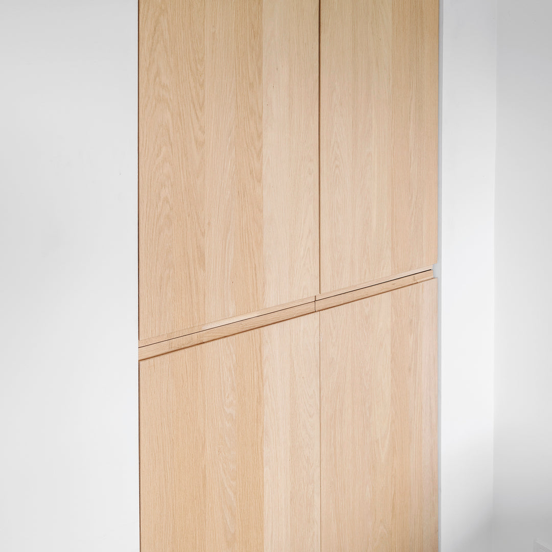 Houtmerk - En Suite Kast Porta 04 - Kast met stalen schuifdeuren Kastcombinatie Houtmerk