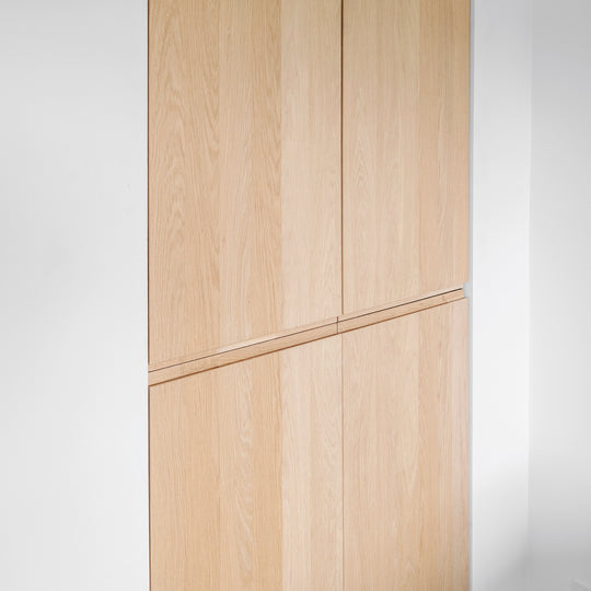 Houtmerk - En Suite Kast Porta 04 - Kast met stalen schuifdeuren Kastcombinatie Houtmerk