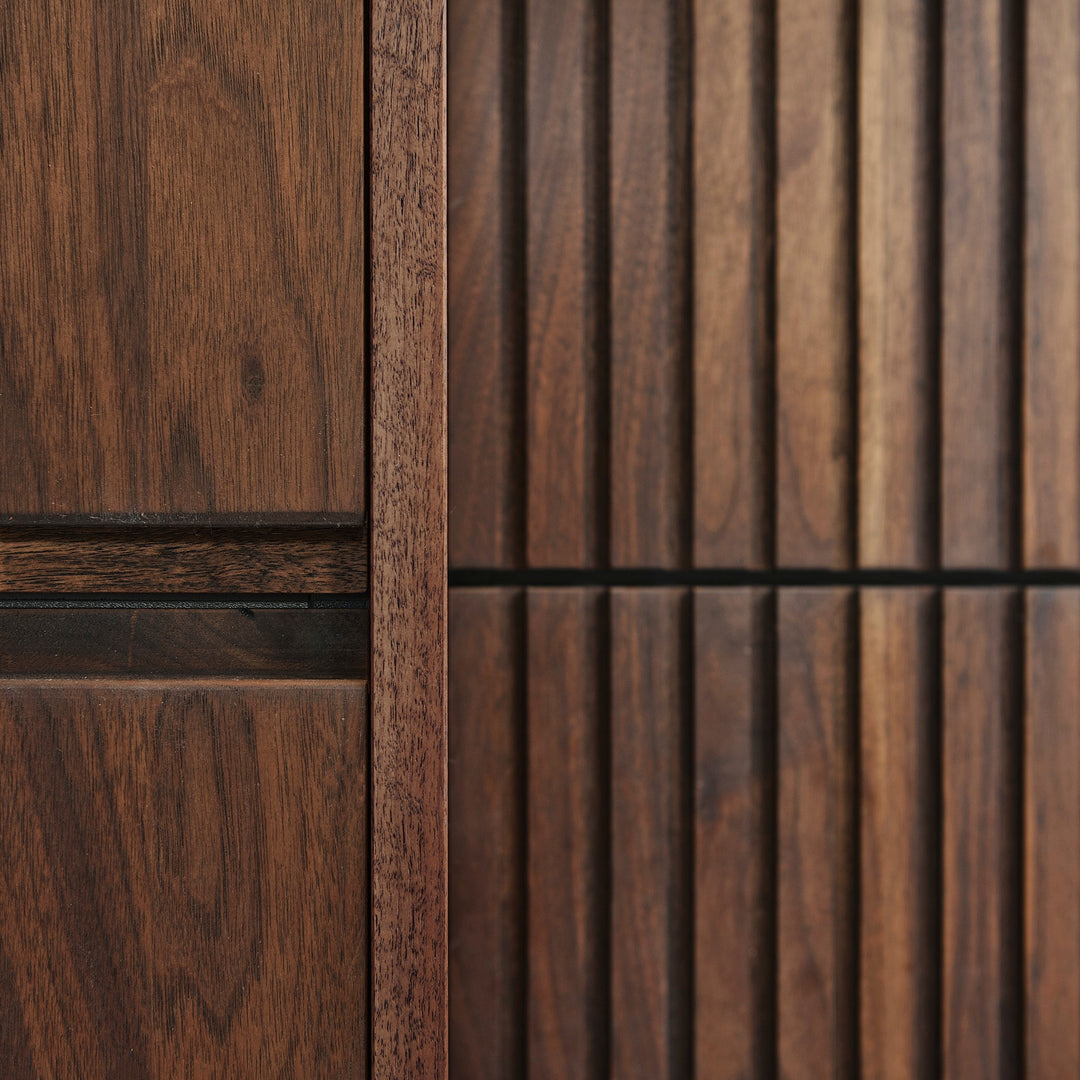 Houtmerk - Houten Badmeubel Niche - Geprofileerd notenhout met verzonken natuursteen wastafel Badmeubels Houtmerk