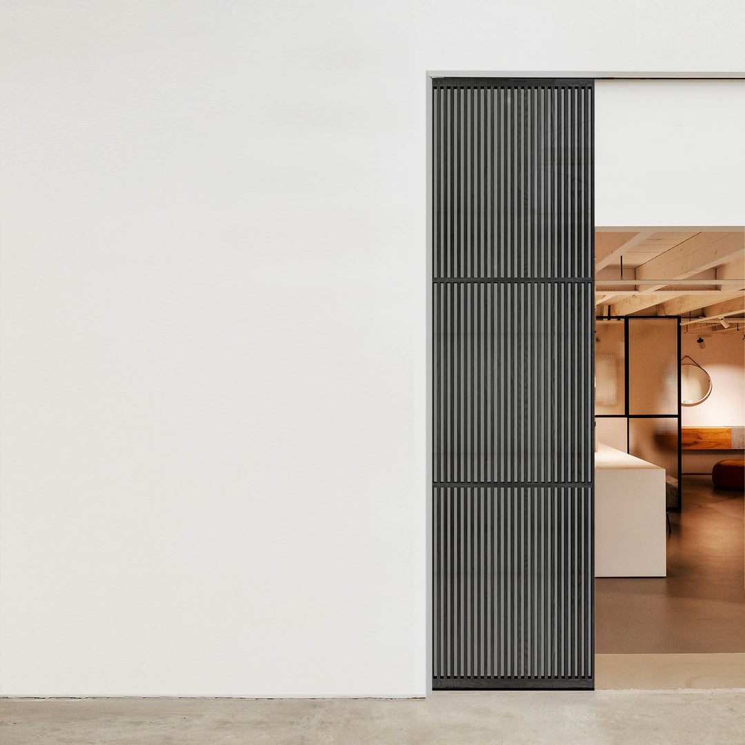 Houtmerk - Houten Roomdivider Stiletto - Met schuifrails nismontage van 235cm tot 265cm hoog Roomdividers Houtmerk