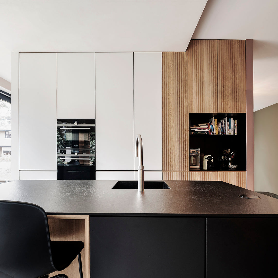 Houtmerk - Witte MDF Stollenwand - Overschilderbaar maatwerk Keukens Houtmerk