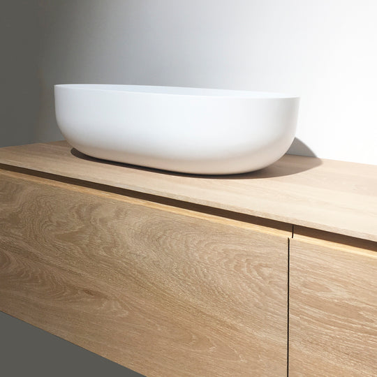 Houtmerk – Witte Waskom Oblong Solid Surface – Afgeronde Ovaal Wastafels Houtmerk