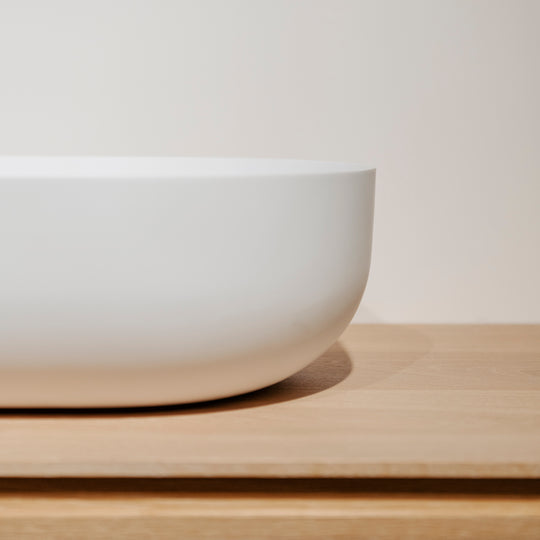 Houtmerk – Witte Waskom Oblong Solid Surface – Afgeronde Ovaal Wastafels Houtmerk