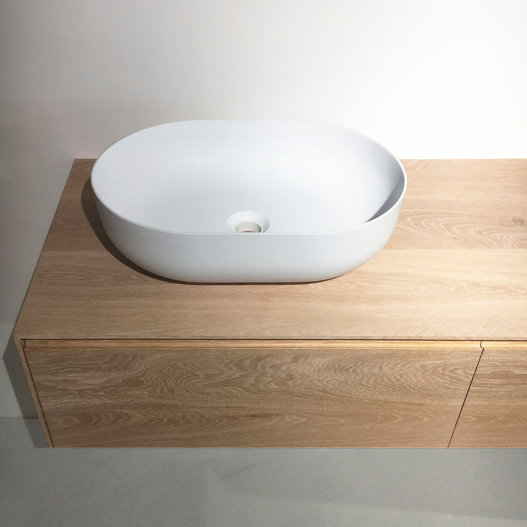 Houtmerk – Witte Waskom Oblong Solid Surface – Afgeronde Ovaal Wastafels Houtmerk