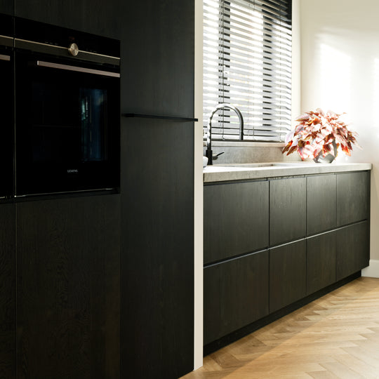 Ratio - Keukenfront MILLER - Massief eiken Primeur Zwarte beits Keukenfronten Houtmerk