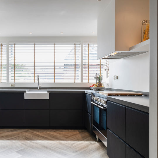 Ratio - Keukenfront GRIP - Massief eiken Primeur Zwarte beits Keukenfronten Houtmerk