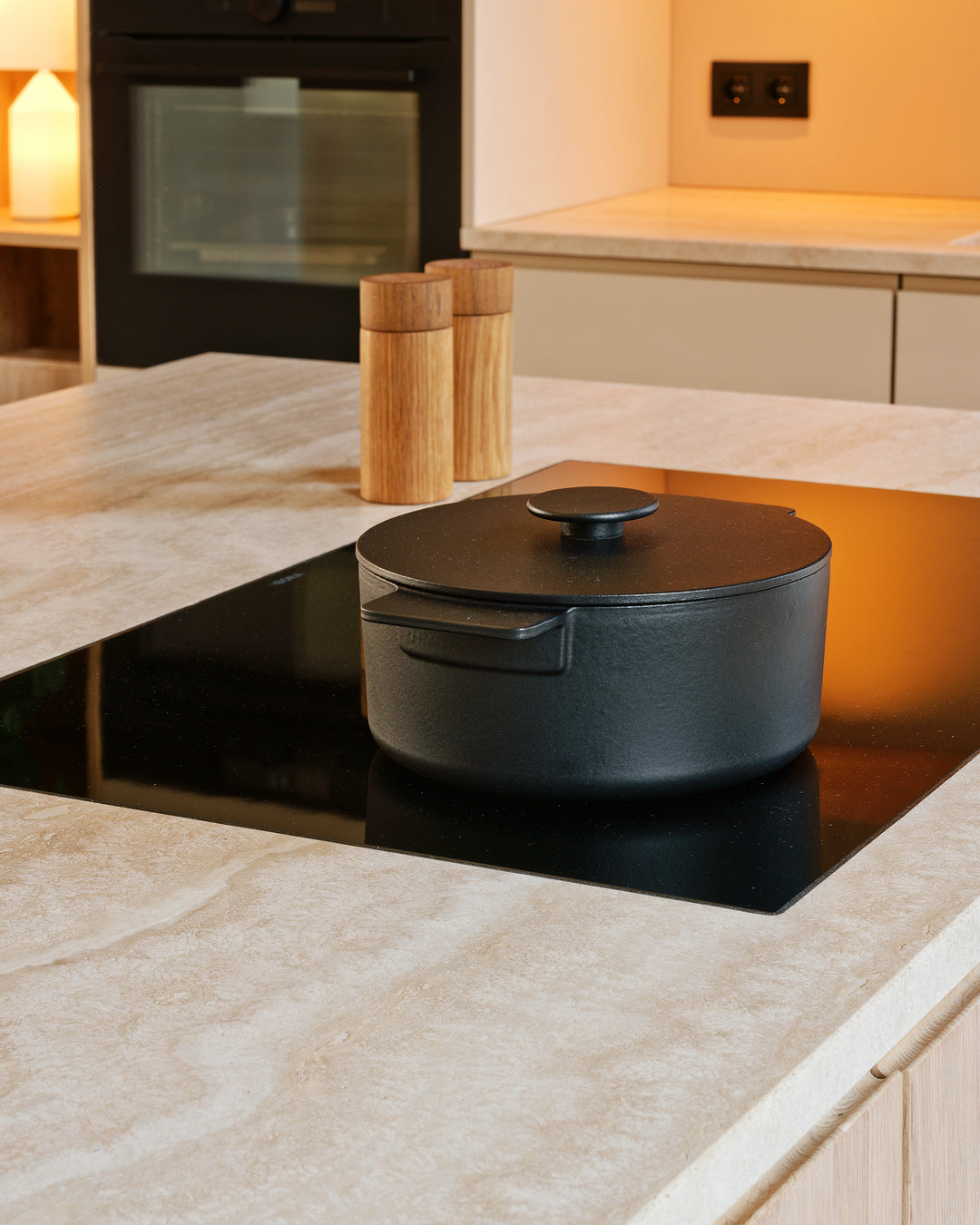 Travertin steen in de keuken, als blad of achterwand