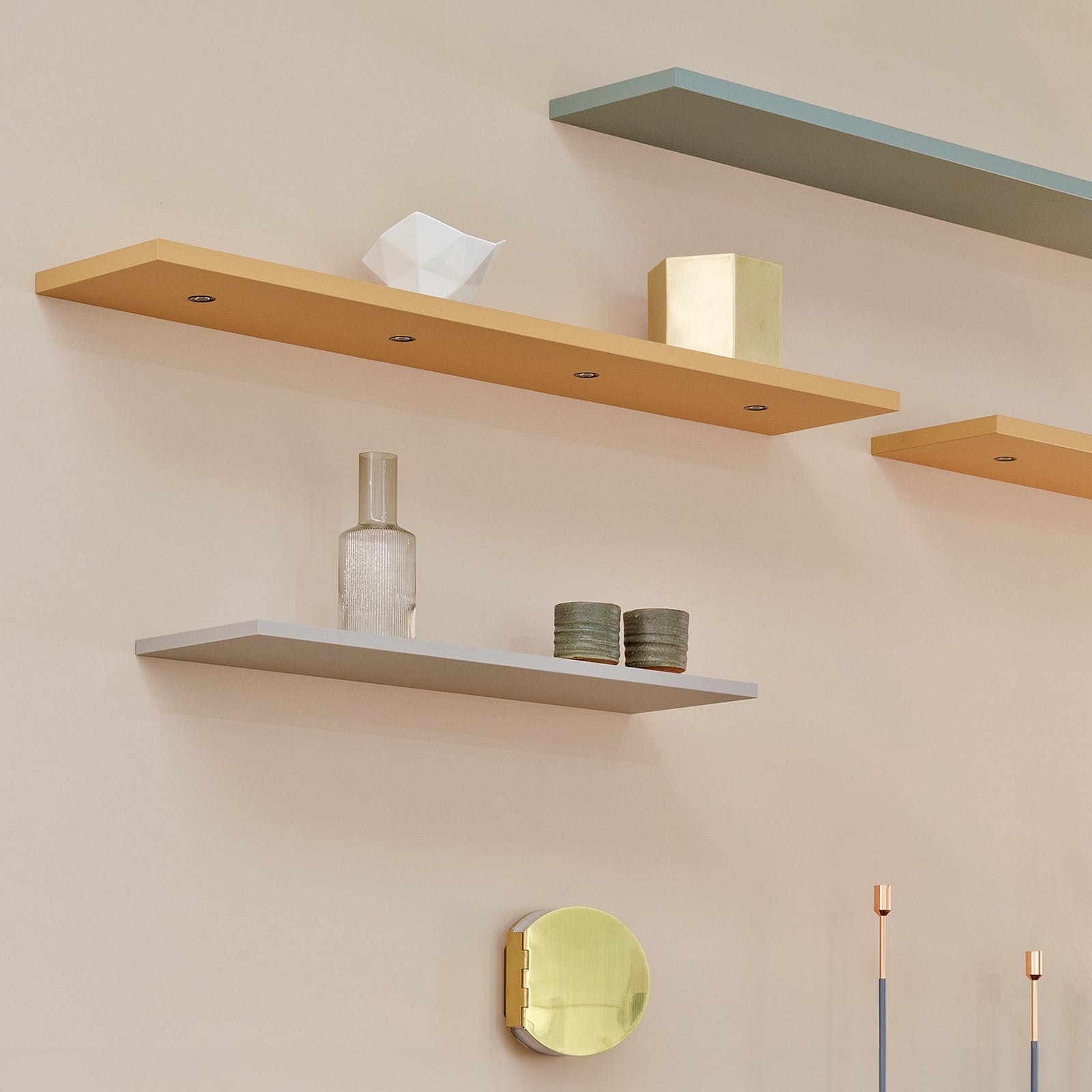 Gekleurde wandplanken: verfijnde styling met karakter