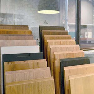 Massief houten panelen of lamellen in de meest uiteenlopende houtsoorten
