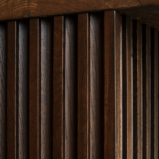 Ratio - Dekpaneel ESCALADE - Geprofileerd eiken Black Walnut Beits Keukenfronten Houtmerk