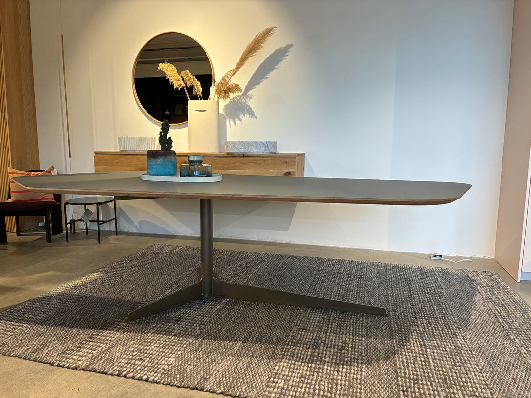 Houtmerk - Tafel Loom 250x120cm Arpa Fenix - Bladvorm Basalt - SALE Tafels Houtmerk