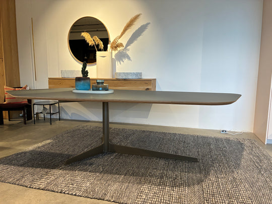Houtmerk - Tafel Loom 250x120cm Arpa Fenix - Bladvorm Basalt - SALE Tafels Houtmerk