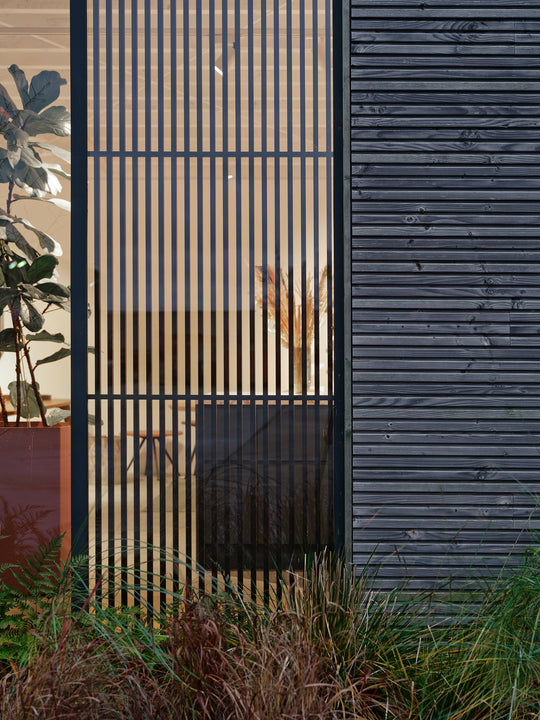 Houtmerk - Farrow&Ball Kleuren Roomdivider Stiletto - Met schuifrails wandmontage van 235cm tot 265cm hoog