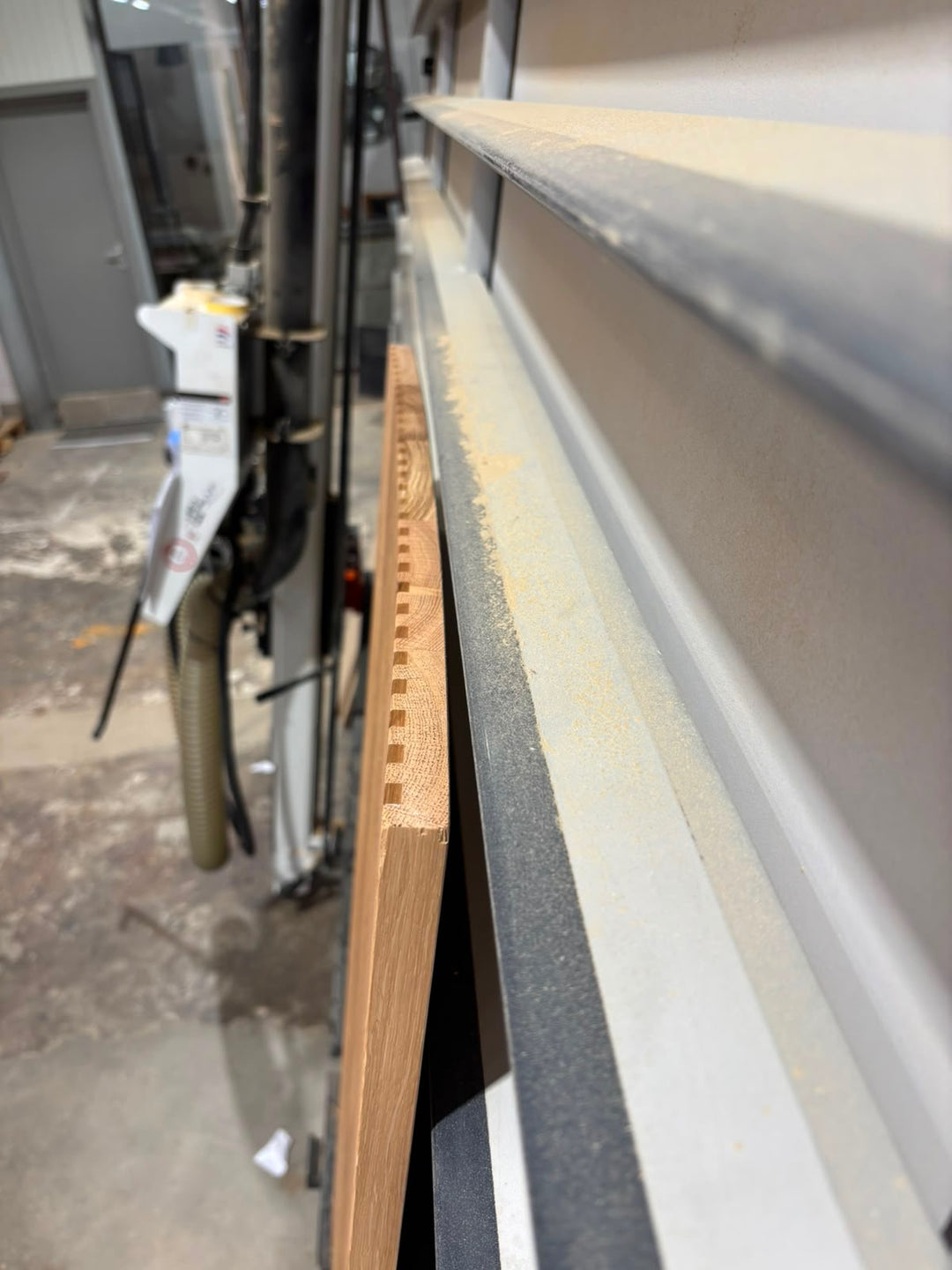 Houtmerk – Meubelpaneel MILLER met relief in matte lak – SALE