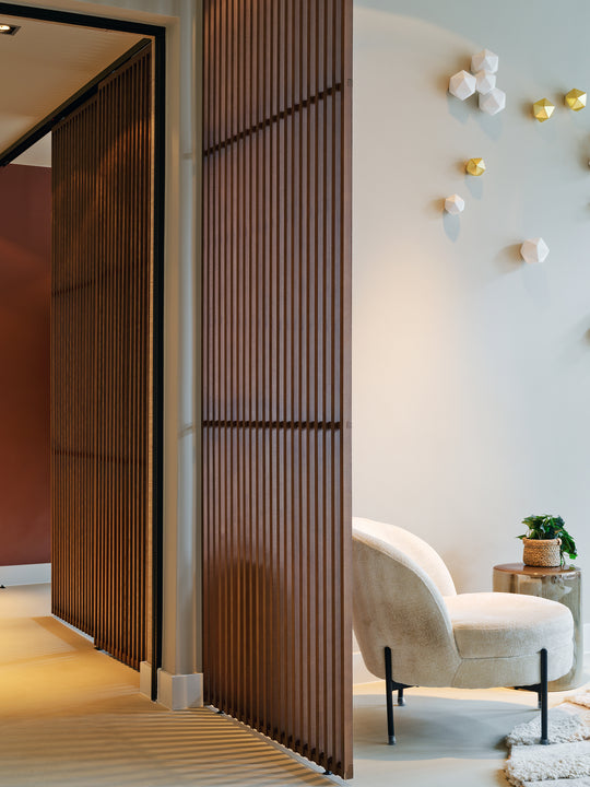 Houtmerk - Farrow&Ball Kleuren Roomdivider Stiletto - Met schuifrails wandmontage van 235cm tot 265cm hoog