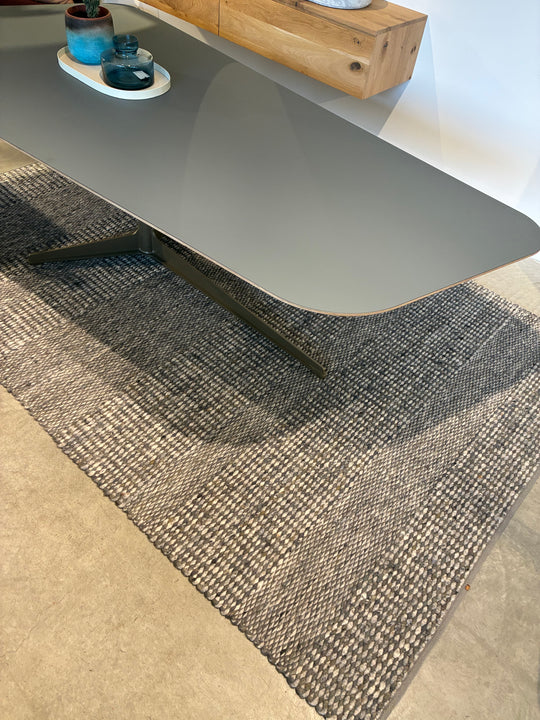 Houtmerk - Tafel Loom 250x120cm Arpa Fenix - Bladvorm Basalt - SALE Tafels Houtmerk