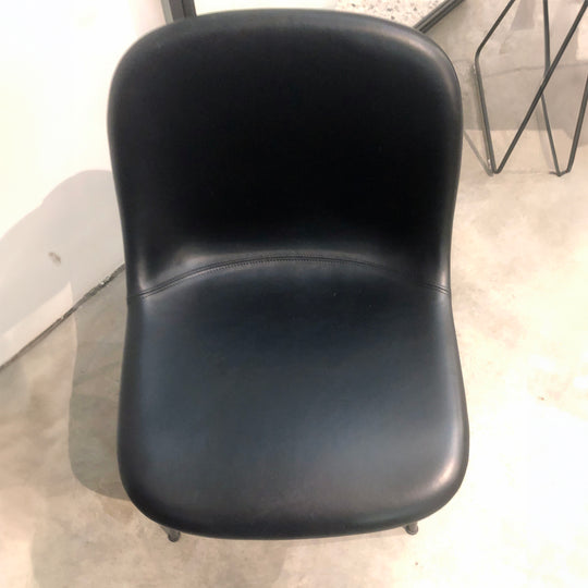 Muuto - Stoel Fiber zonder arm - SALE  Houtmerk   