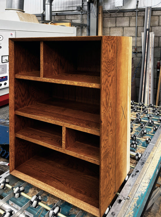 Houtmerk Ratio® - Vakkenkast Spatio - Lage eindkast massief hout - Sale Kasten Houtmerk