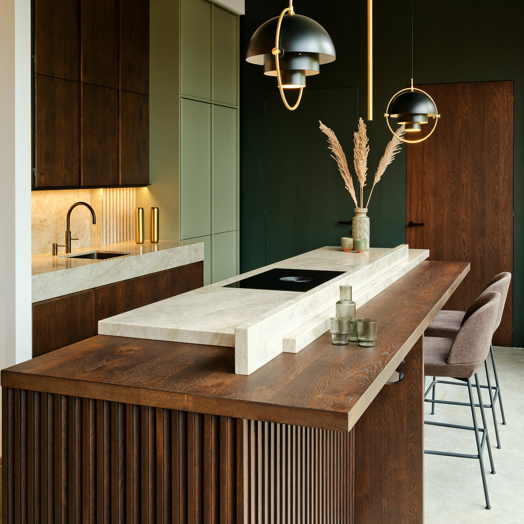 Ratio - Dekpaneel ESCALADE - Geprofileerd eiken Black Walnut Beits Keukenfronten Houtmerk