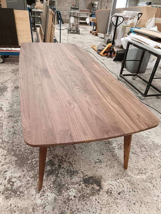 Houtmerk - Tafel Fjord Noten - Rechthoek afgerond - SALE Tafels Houtmerk