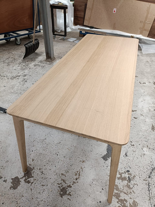 Houtmerk - Tafel Walden Massief hout - Rechthoek ronde hoek - SALE Tafels Houtmerk