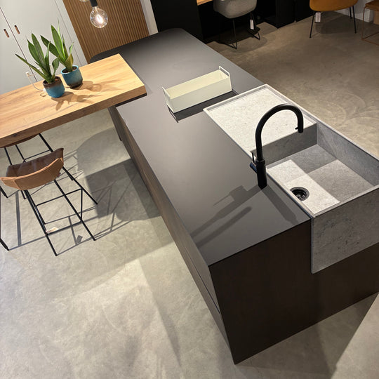 Houtmerk - Ratio® keuken eiken met natuursteen - SALE Keukens Houtmerk