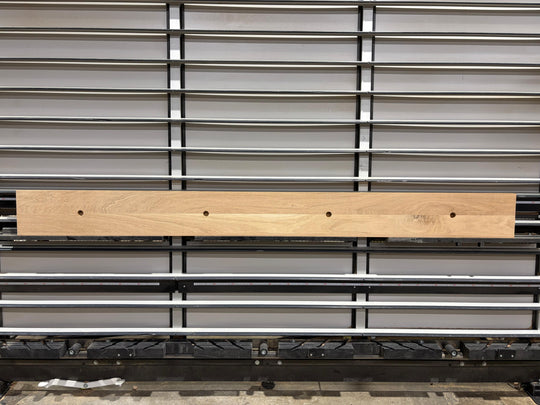 Houtmerk - Massief eiken wandplank met LED spots 255cm - SALE