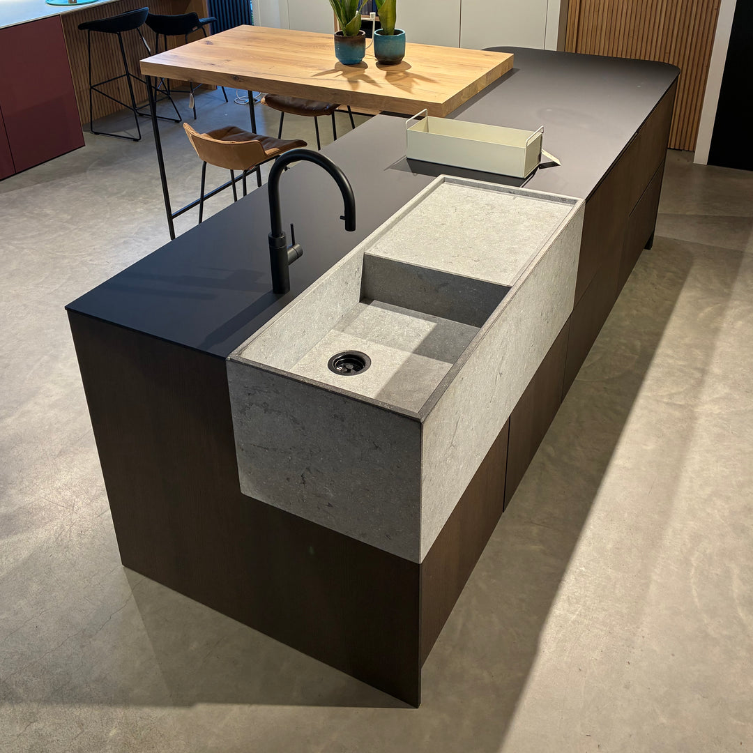 Houtmerk - Ratio® keuken eiken met natuursteen - SALE Keukens Houtmerk