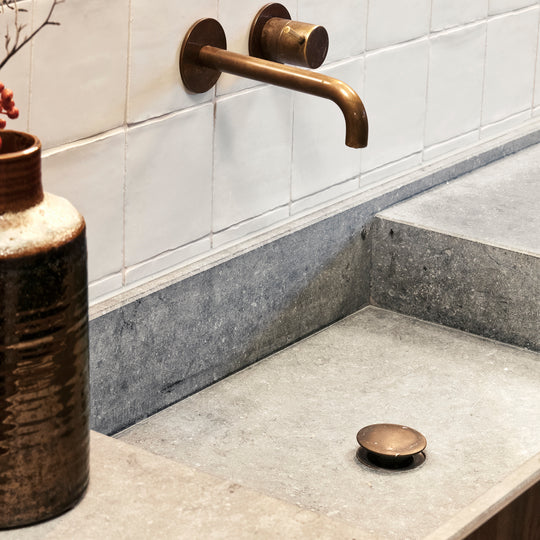 Houtmerk - Enkele wastafel Concreto natuursteen 135cm - Natuursteen uit voorraad-Houtmerk-