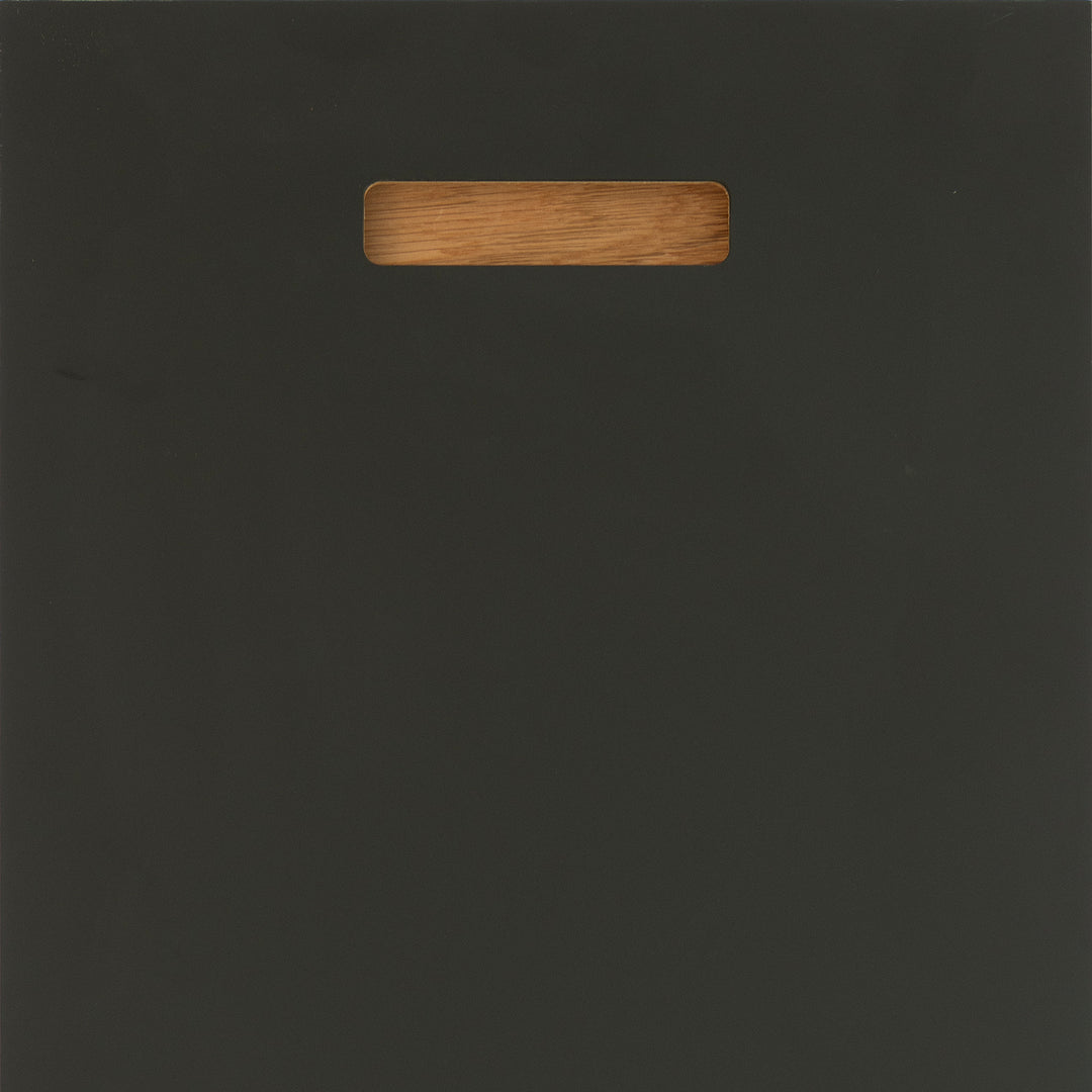 Houtmerk - Keuken op maat met Arpa Fenix werkblad, Concreto spoelbak en houten kastenwand met open vakken in plaatstaal Keukens Houtmerk   