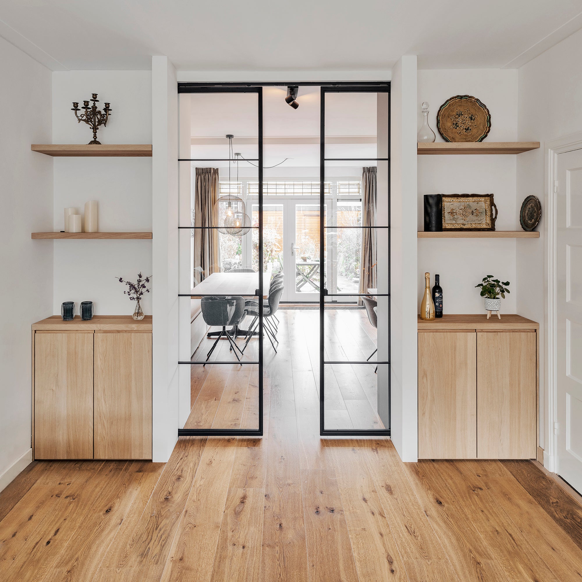 Houtmerk Domus® - En suite kast met stalen schuifdeuren - Massief hout maatwerk Kasten Houtmerk